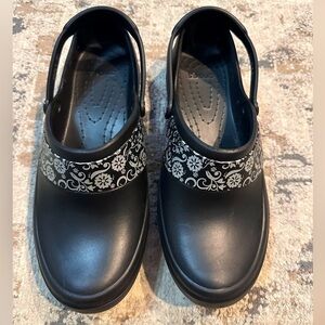 Crocs Women's Mercy Work Clog Black & Silver Floral Slip Resistant Size 11